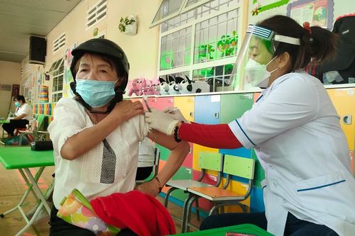 Đức Trọng: Tiêm vắc xin phòng Covid-19 đợt 21
