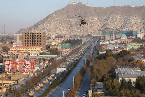 Taliban 'gây choáng' khi diễu binh bằng thiết bị quân sự của Mỹ