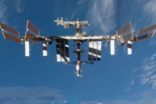 Rác vũ trụ 'tấn công', phi hành đoàn không gian ISS được lệnh sơ tán khẩn cấp
