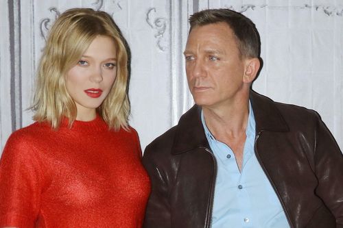 James Bond chỉ cần hai buổi gặp để chinh phục phụ nữ