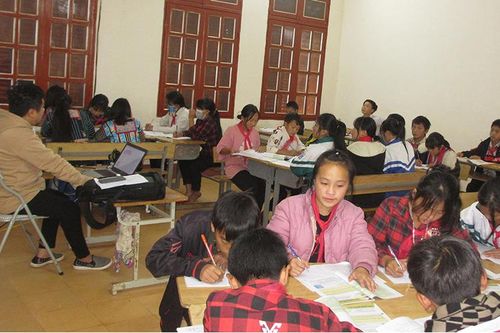 Những thầy giáo 'quá niên hạn'