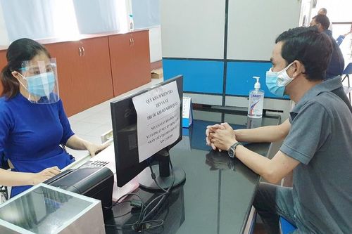 Doanh thu vé tàu Tết đạt gần 3 tỷ đồng trong ngày đầu mở bán