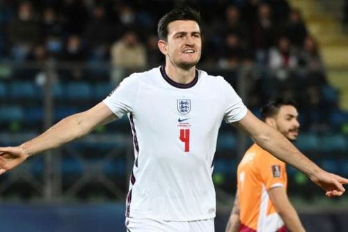 Vượt qua Terry, Maguire lập kỷ lục ghi bàn trong ngày tuyển Anh giành vé tới Qatar