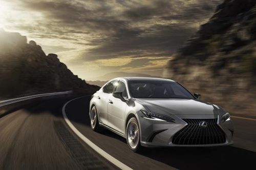 Lexus ES và GX phiên bản 2022 chính thức ra mắt tại Việt Nam