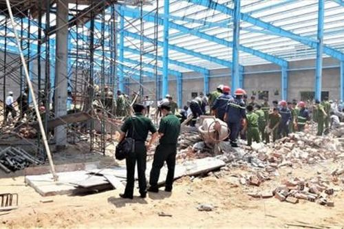 Khai trừ Đảng, cách chức Phó ban Quản lý các Khu công nghiệp tỉnh Vĩnh Long