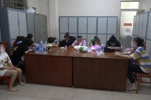 TP. HCM: Mâu thuẫn trên mạng xã hội, nhóm thanh thiếu niên hẹn 'thanh toán' nhau
