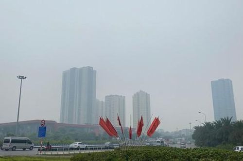 Hà Nội 'mờ ảo' trong sương mù