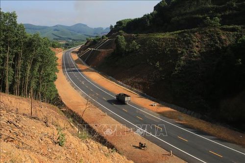 Sắp đưa vào khai thác cao tốc La Sơn - Túy Loan