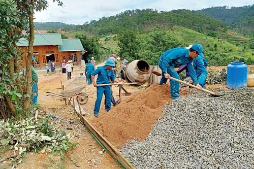 Đa Nhim nỗ lực giữ nhịp phát triển kinh tế