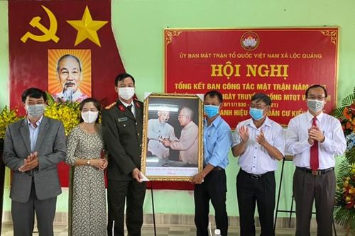 Giám đốc Công an tỉnh dự Ngày hội Đại đoàn kết dân tộc tại Bảo Lâm