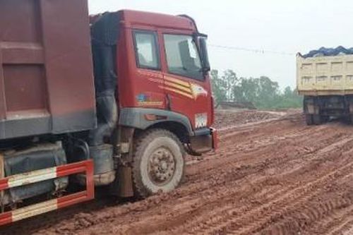 Bạn đọc Bạn đọc Đường xuống cấp, khổ dân