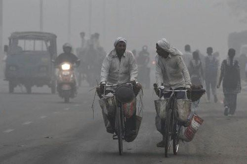Dân khó thở vì ô nhiễm, New Delhi đóng cửa tất cả trường học