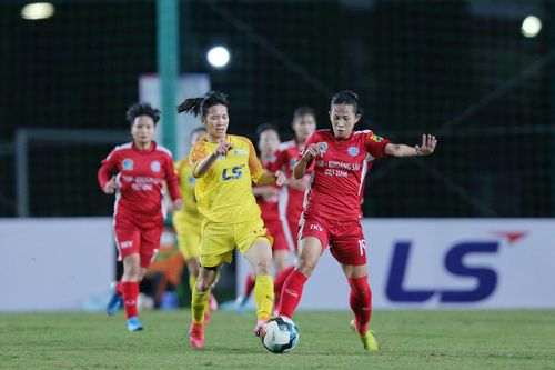 TP Hồ Chí Minh vững ngôi đầu bảng