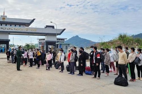 Tiếp tục bắt giữ, tiếp nhận 172 công dân trở về từ Trung Quốc