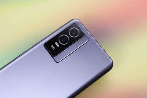 Ảnh chi tiết Vivo Y76s 5G: RAM 8 GB, sạc 44W, giá 'mềm'