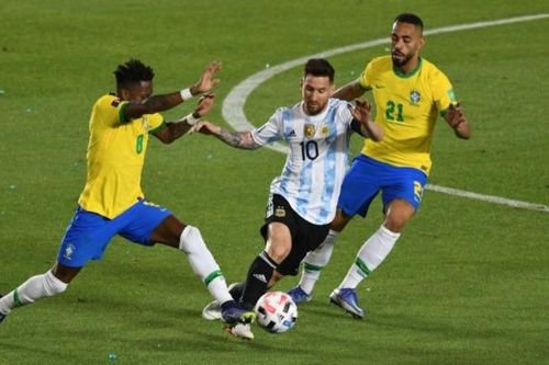Hòa nghẹt thở Brazil, Argentina đoạt vé dự World Cup 2022