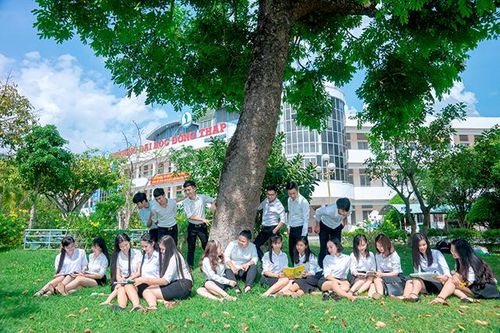 Đổi mới hoạt động đào tạo giáo viên ở trường sư phạm