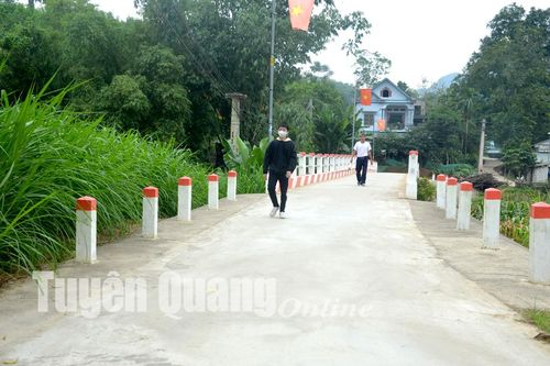 Về đích giao thông nông thôn