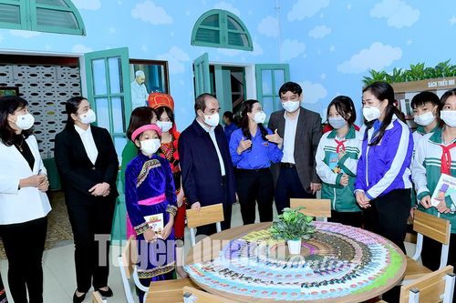 Khánh thành không gian đọc sách, tương tác và sinh hoạt đội