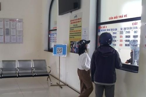 Kinh tế Xây dựng - Giao thông Vắng khách mua vé tàu Tết Nhâm Dần