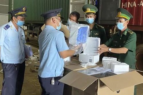 Báo động nạn buôn lậu 'núp bóng' hàng quá cảnh