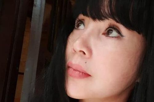Nhan sắc đời thực NSND Lan Hương 'Em bé Hà Nội' trẻ đẹp thế nào mà bị đồn 'dao kéo' níu kéo thanh xuân