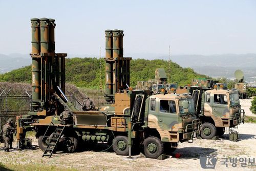 Tên lửa phòng không bản sao S-350 Vityaz đánh bại bản gốc