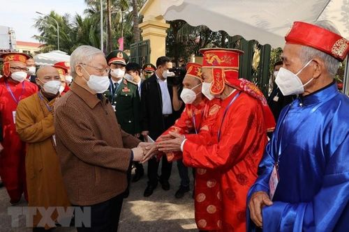 Gắn bó, đồng hành với nhân dân