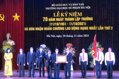 Người thầy phải là tấm gương, tiên phong thực hiện khát vọng vươn lên