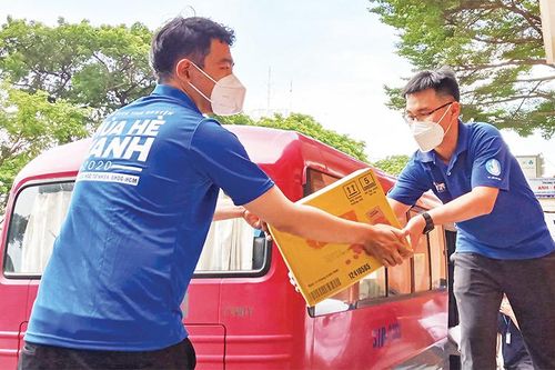Huy động sức dân để chăm lo cho dân