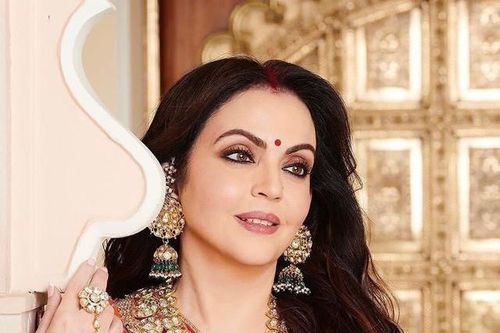Cuộc sống xa hoa của vợ tỷ phú giàu nhất châu Á Mukesh Ambani