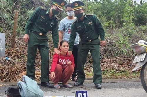 Thừa Thiên - Huế: Phục kích, bắt giữ đối tượng vận chuyển 400 viên ma túy