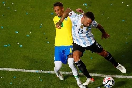 Tổ trọng tài điểu khiển trận Argentina - Brazil bị đình chỉ vô thời hạn