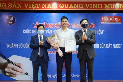 14 tác phẩm xuất sắc được trao giải tại cuộc thi viết 'Uống có văn hóa – Uống có trách nhiệm'