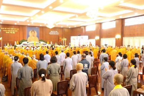 Hơn 200 người tham dự Đại lễ kỳ siêu các nạn nhân tử vong do Covid-19