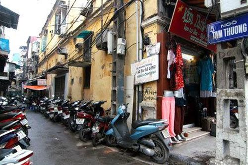 Chung cư cao cấp chào thua, căn hộ cũ trung tâm Hà Nội bán giá giật mình