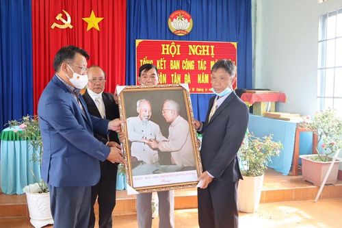 Đồng chí Nguyễn Tạo dự hội nghị mặt trận tại Đức Trọng