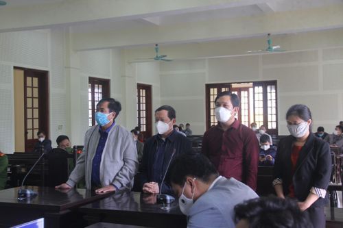 Cựu Trưởng ban Dân tộc tỉnh Nghệ An cùng thuộc cấp lĩnh án