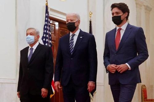 'Hồi sinh' sau 5 năm, Three Amigos đối mặt nhiều thách thức