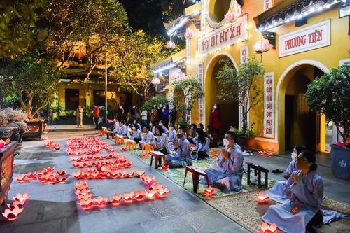 Thiêng liêng Lễ tưởng niệm đồng bào và cán bộ, chiến sỹ hy sinh, tử vong trong đại dịch Covid-19