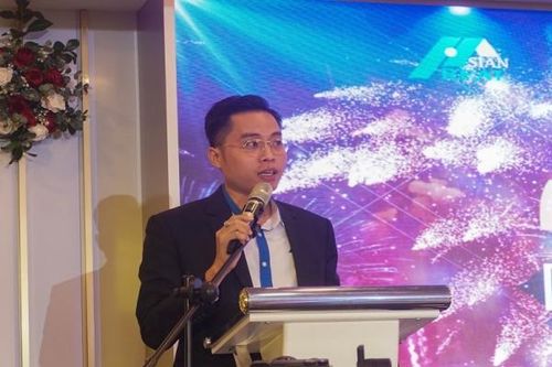 Asian Holding: CEO có cái mũi 'ngửi được mùi tiền', công ty nhìn đâu cũng lỗ