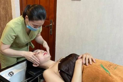 Chủ spa, karaoke hụt hẫng khi TP. HCM cho 'mở rồi lại đóng'