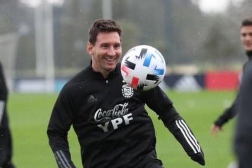 MU lại sai lầm Zidane, Messi xoa dịu PSG