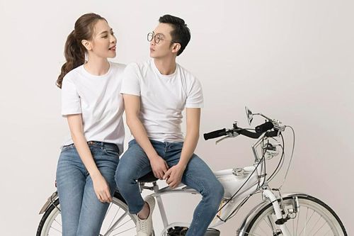 Bà xã Cường Đô La khoe khoảnh khắc hạnh phúc bên chồng, tiết lộ danh tính 'kẻ phá bĩnh' dễ ghét