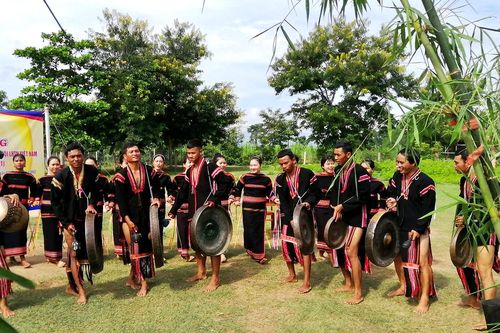 'Thắp lửa' đam mê cồng chiêng trong giới trẻ