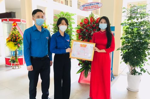Các tỉnh miền Trung tôn vinh nhà giáo trẻ tiêu biểu