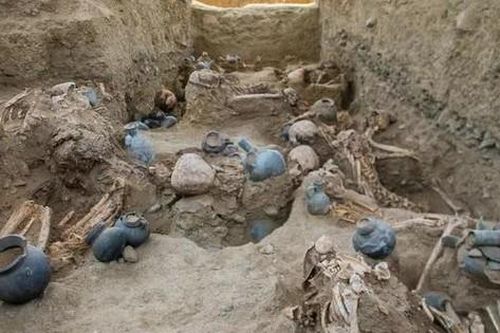 Ngôi mộ tập thể ở Peru hé lộ hàng chục phụ nữ sống chết với nghề dệt vải?