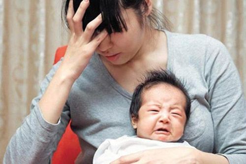 Phát hiện tính xấu của chồng sau khi sinh con