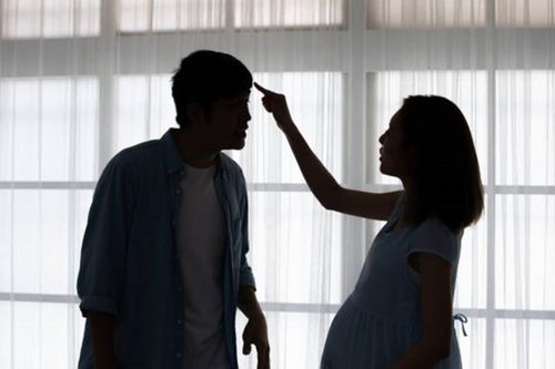 Cặp vợ chồng ly hôn và kết hôn tới 3 lần vì mẹ, tình tiết vụ việc những tưởng chỉ có ở trên phim