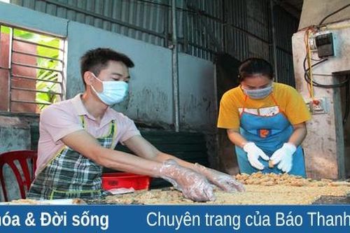 Vang danh kẹo lạc Xuân Yên